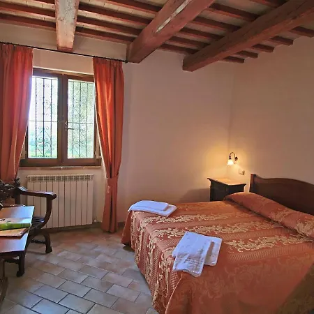 Casa vacanze Charming Farmhouse In With Swimming Pool