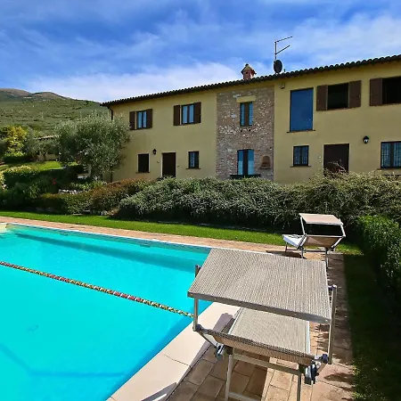 Charming Farmhouse In With Swimming Pool Σπίτι διακοπών