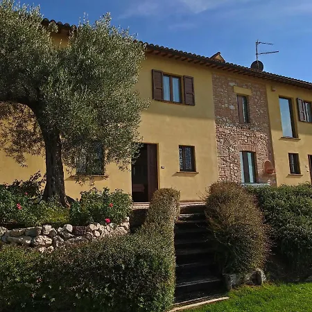 Charming Farmhouse In With Swimming Pool Trevi